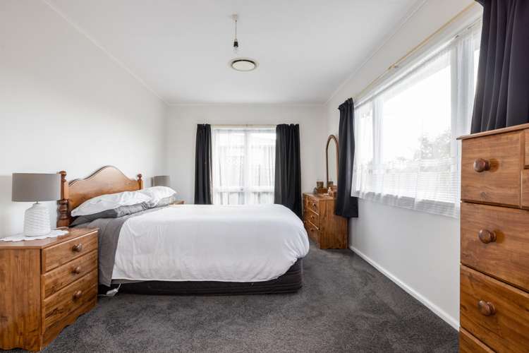 71 Harold Holt Avenue Onekawa_13