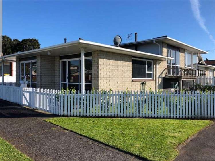 82 Tukapa Street_0