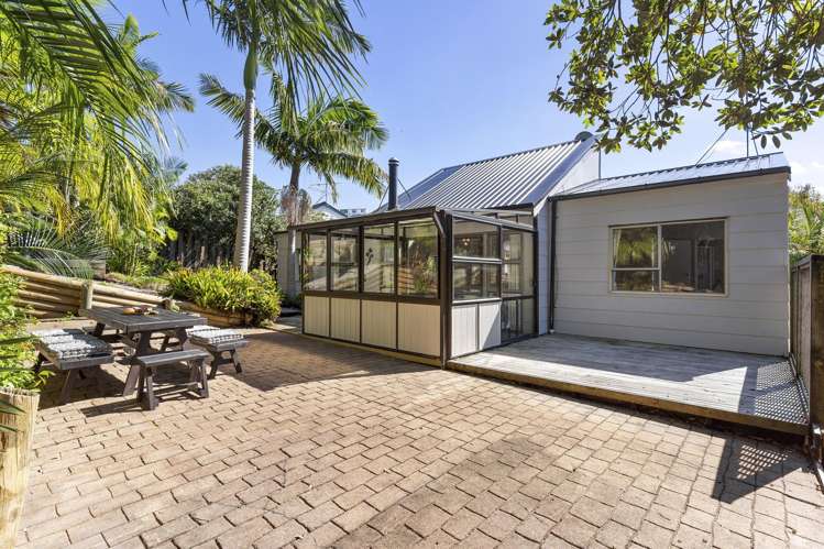 22 Elmira Place Browns Bay_15