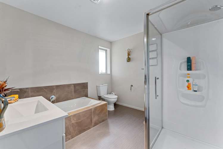 70 Isabella Drive Pukekohe_13