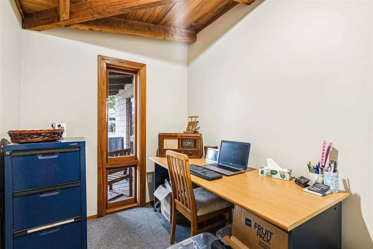 21 Bowie Drive Woodend_13