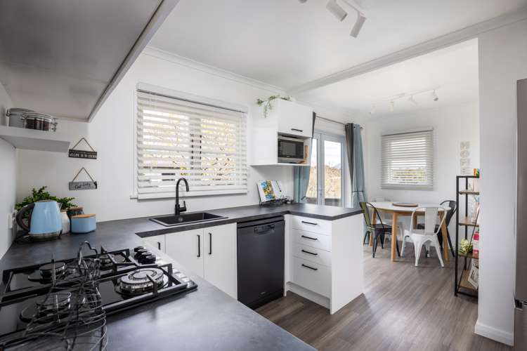 3 Roto Street Westown_5