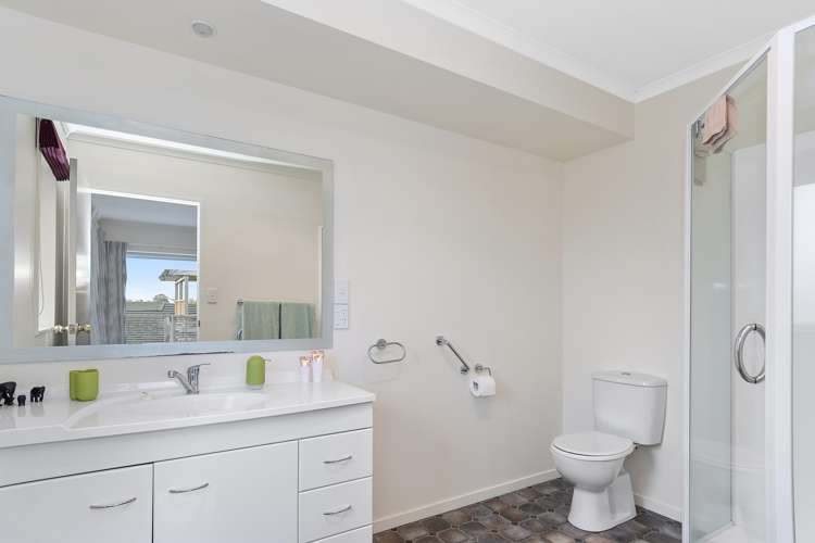 51 Mahonia Place Pyes Pa_6