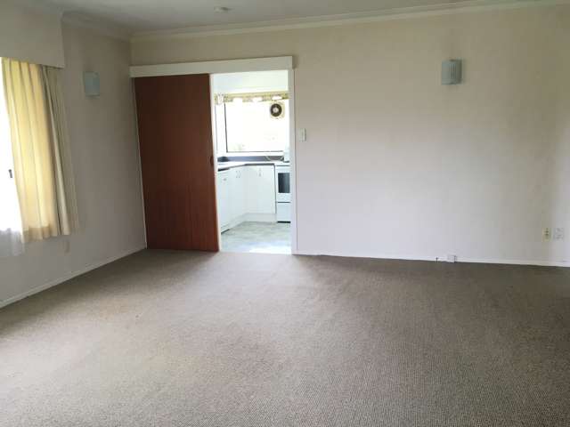 2/15 Meadway Sunnyhills_1