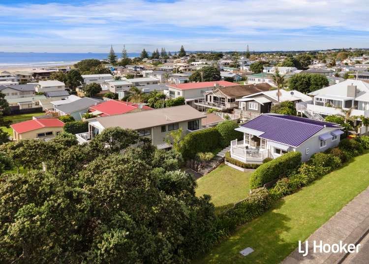 1 Hinemoa Road Waihi Beach_19