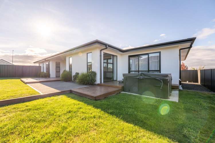 62 Dobson Street_2