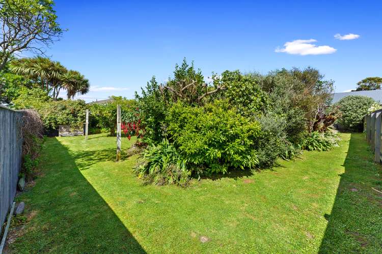 32 Kiharoa Street Otaki Beach_23