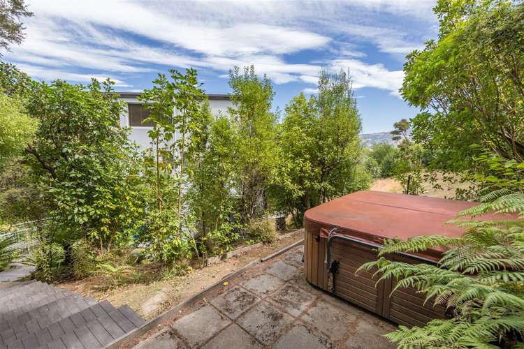 27 Settlers Hill Akaroa_5