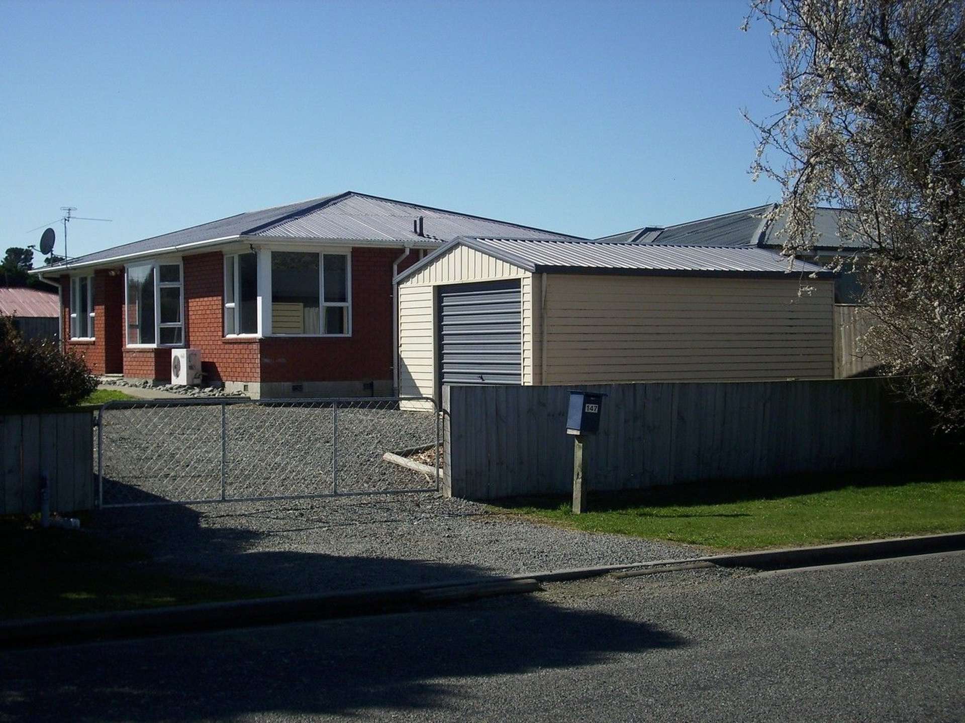 147 Rolleston Street Rakaia_0