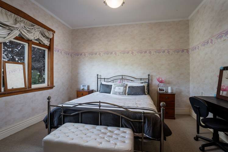 256 High Street South Carterton_11