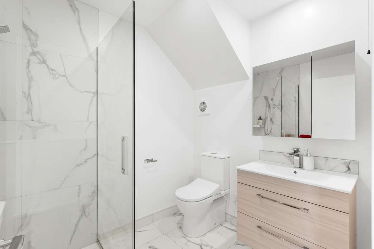 2/35 Chester Street West_5