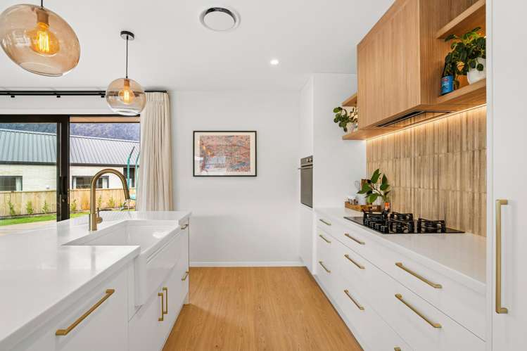 36 Friesian Close Jacks Point_5