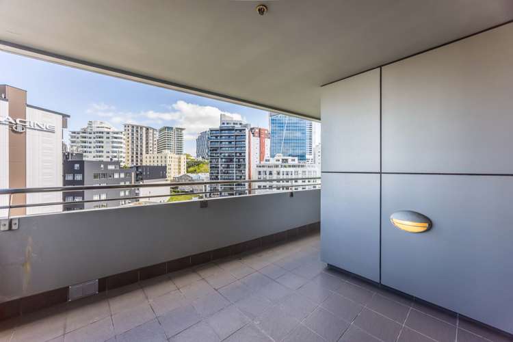 1208/18 Beach Road Auckland Central_17