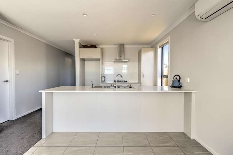 53 Waruhia Crescent Rototuna North_1