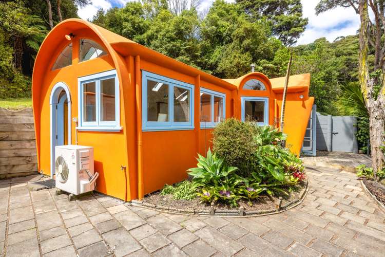 54 Crescent Road East_1