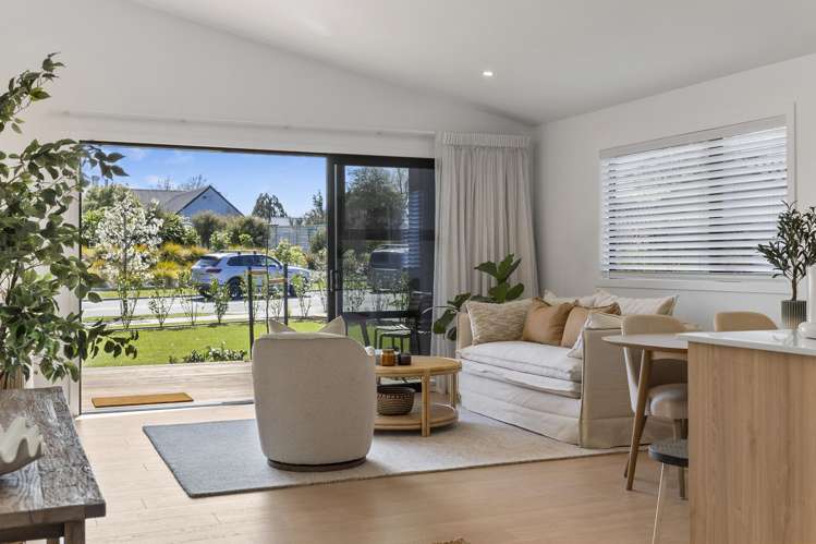 1-4/13 Sorrento Drive_2