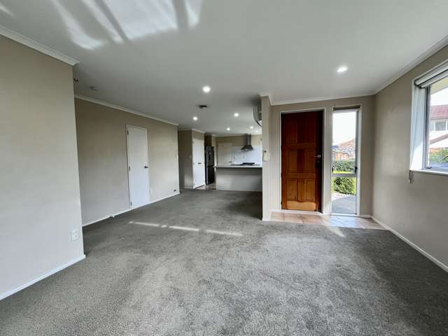 9 Saints Court Manurewa_2