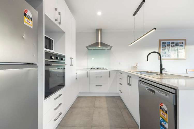 25 Whareatua Avenue Takanini_6