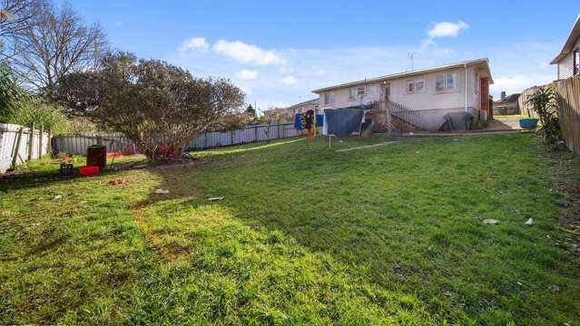 42 Williams Crescent Otara_4