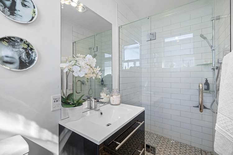 11 Burns Street Westown_2