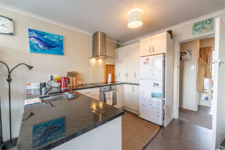 2/102a Wai-Iti Road Highfield_4
