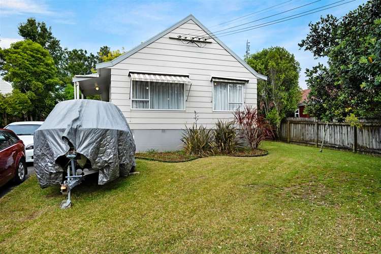 3/1 Pimento Place New Lynn_13