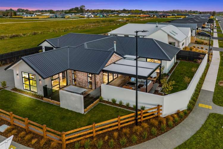 56 Whitehorn Drive Lincoln_2