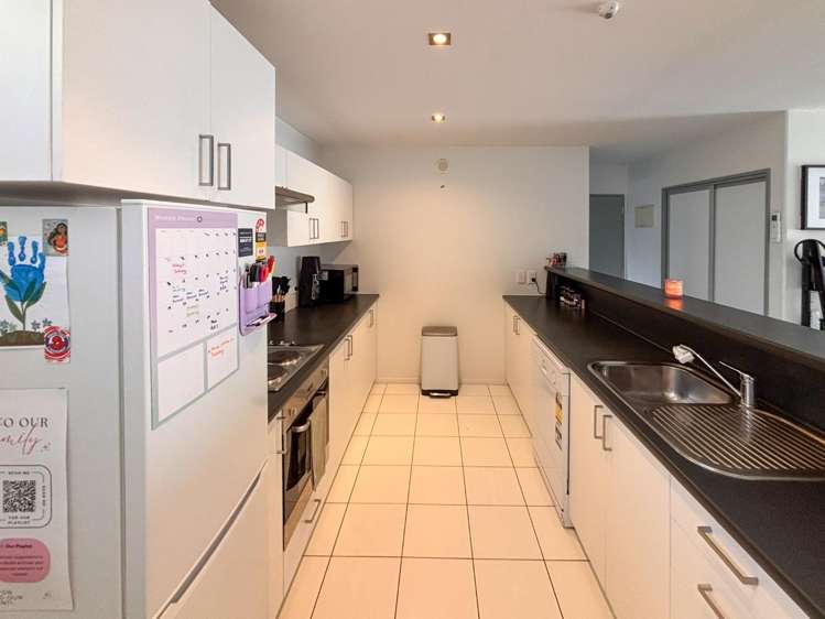 19/10-14 Brougham Street Addington_3