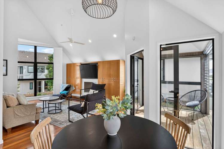 2/42 Goldie Street St Heliers_17