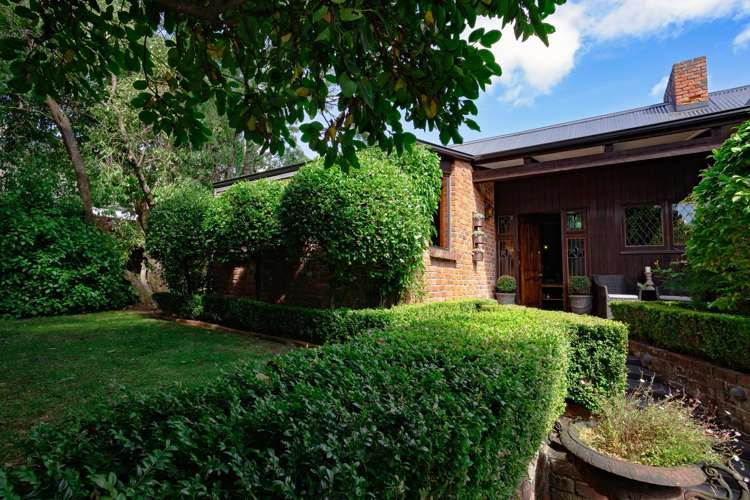 93 Gala Street Queens Park_32