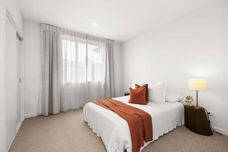 12A West Place Greenmeadows_13