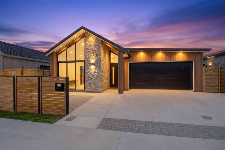 16 Tuwai Crescent_0