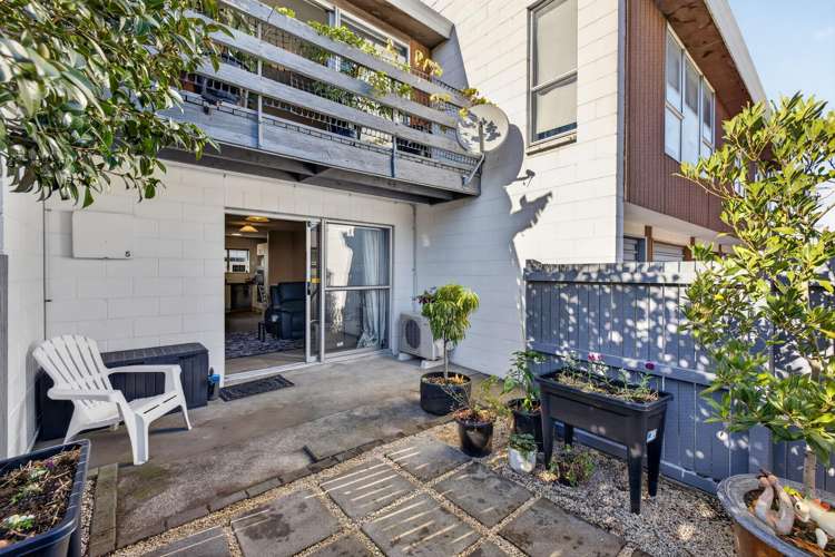 5/15 Buffon Street Waltham_18