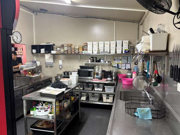 Part 61 London Street Hamilton Central_5