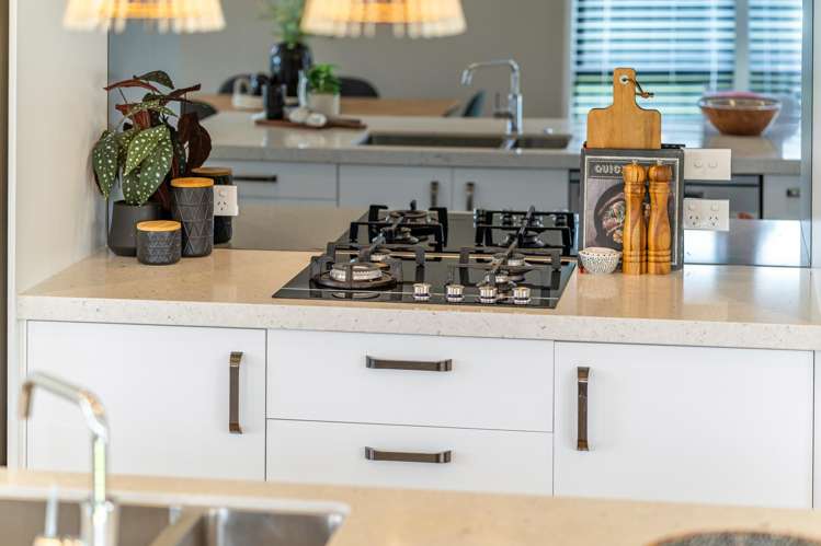 19 Te Kaeaea Crescent Wallaceville_9