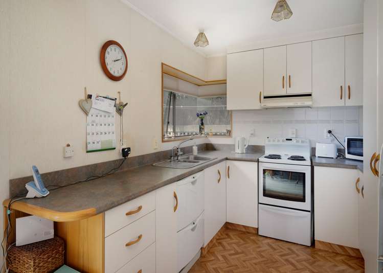 2/9 Mules Street Stoke_9