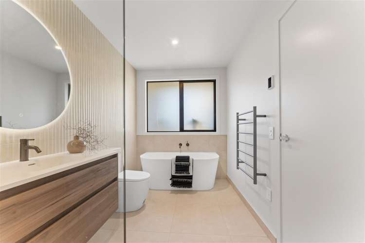 34 Greenway Crescent Richmond_23