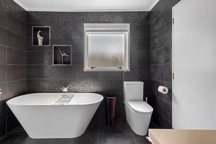 2/12 Wanita Place Totara Vale_8