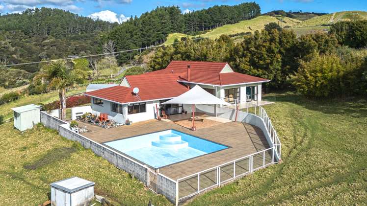 1614 Manaia Road_5