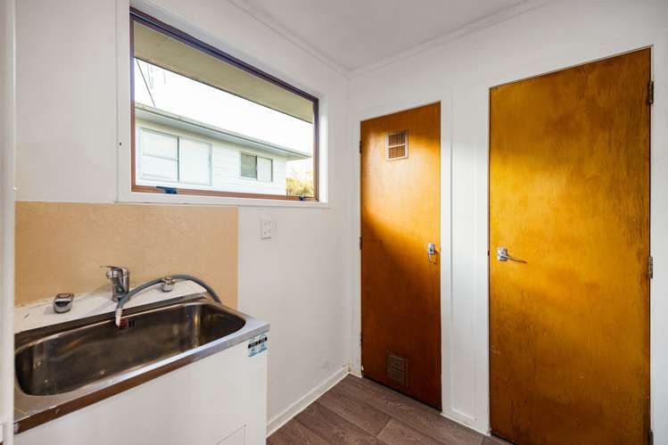 15 Splitt Avenue Glenview_11