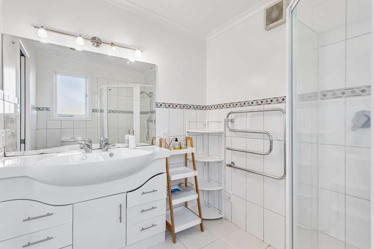 72 Moana Avenue One Tree Hill_14