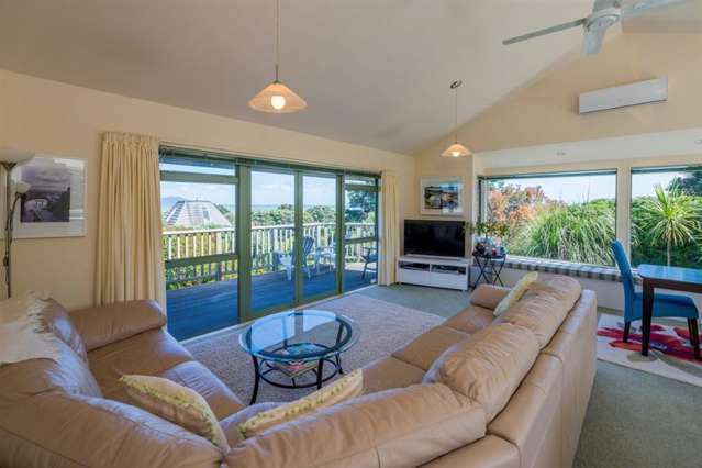 58 Field Way Waikanae Beach_2