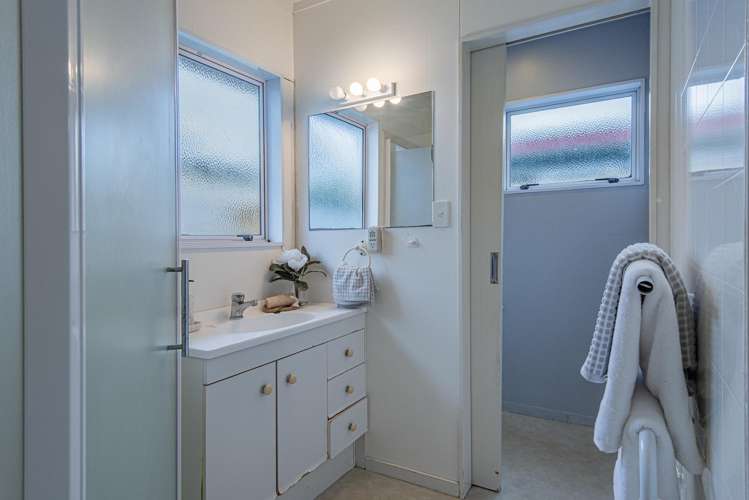 17a Mains Avenue Kensington_8