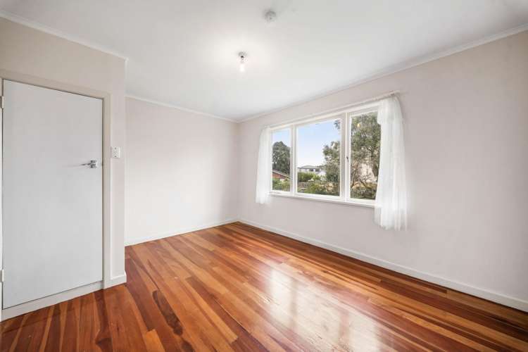 27 Reid Road New Lynn_6