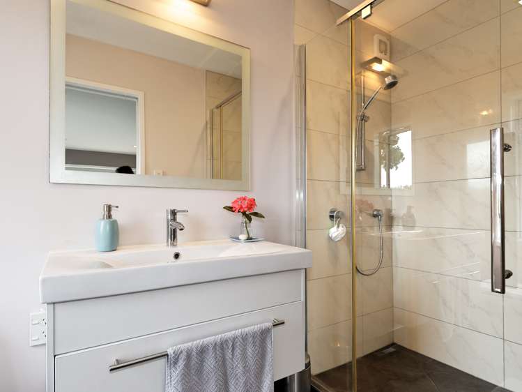 28 Opou Road Titirangi_11