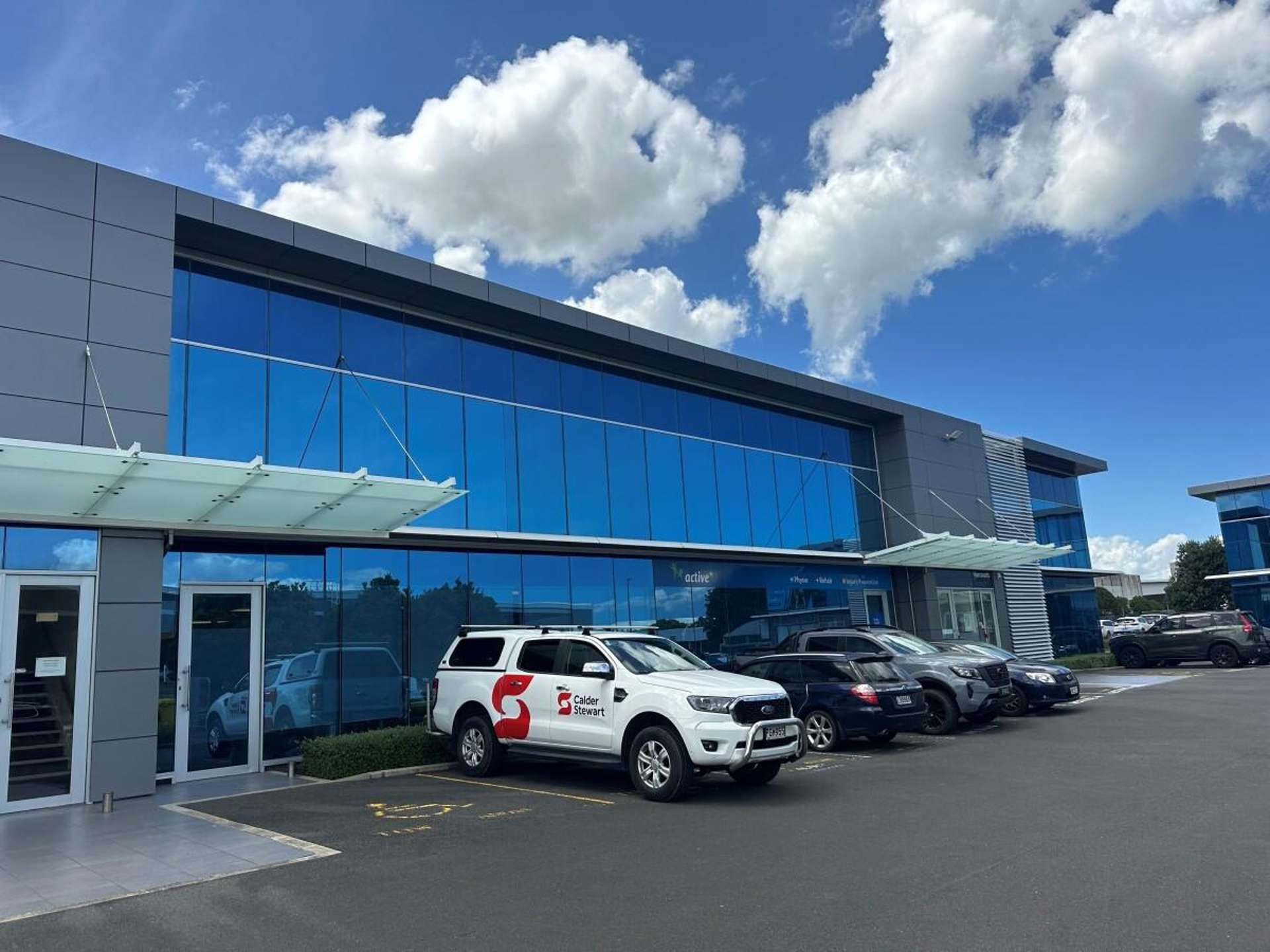 First Floor, 4 Pavilion Drive, Mangere Mangere_0