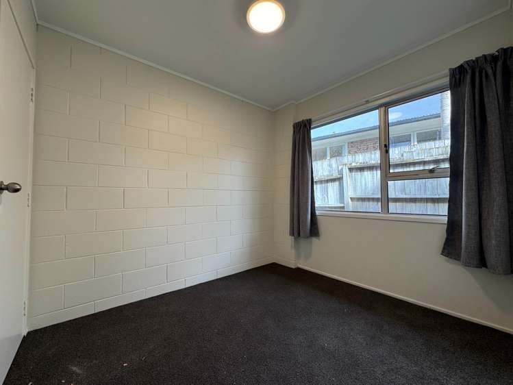 11A Jonathan Place Sunnynook_7