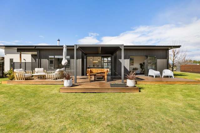 Sun, Style & Seamless Living!
