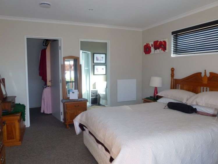 148 Coulson Road Paroa_15