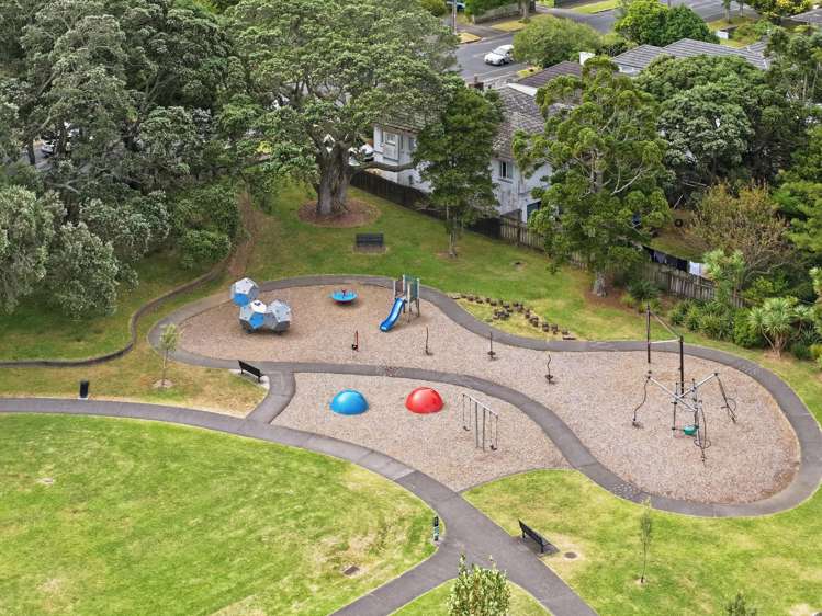 67 Owairaka Avenue Mount Albert_18